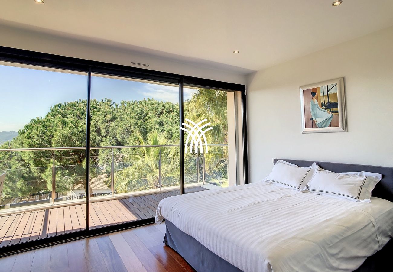 Villa in Cannes - 5 Seasons