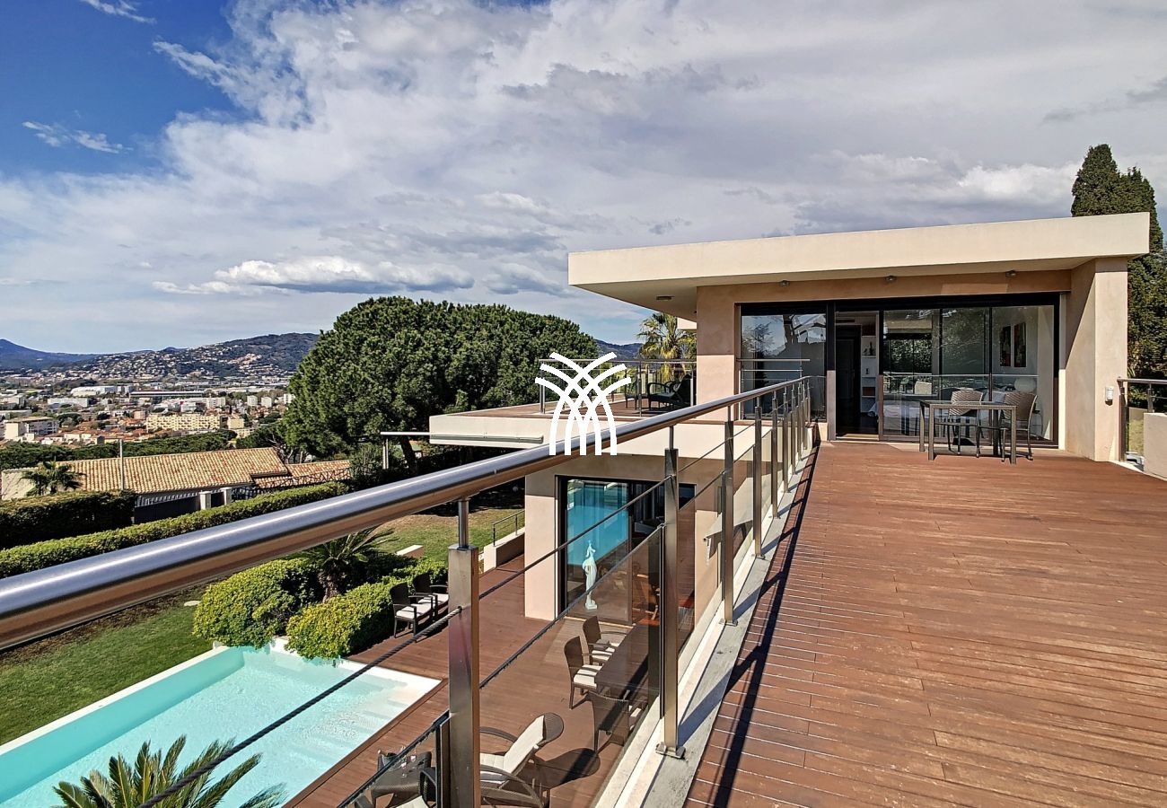 Villa in Cannes - 5 Seasons