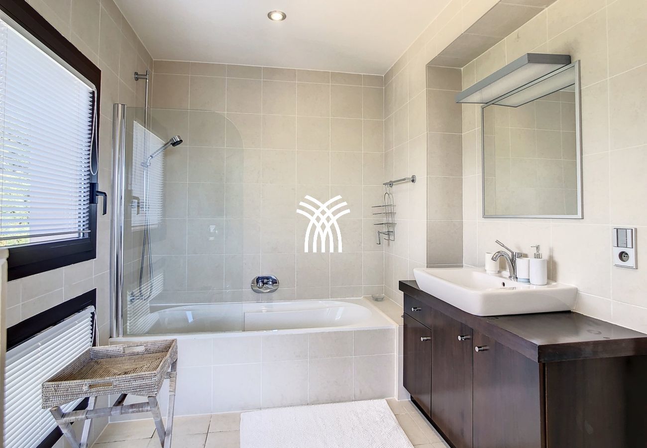 Villa in Cannes - 5 Seasons