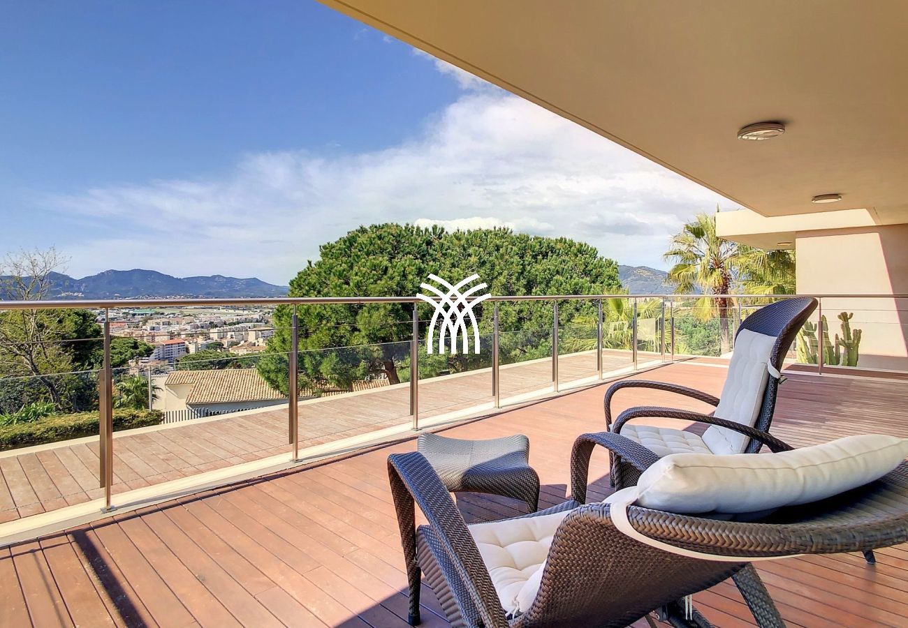 Villa in Cannes - 5 Seasons