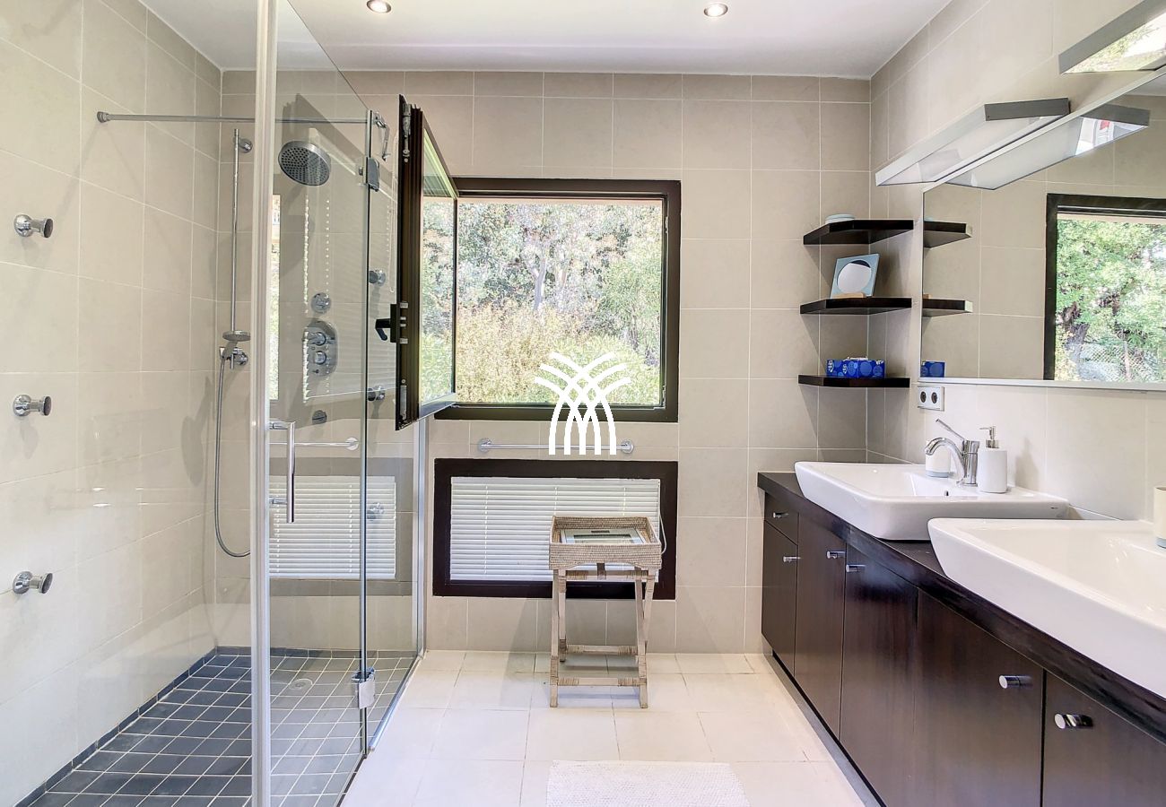 Villa in Cannes - 5 Seasons