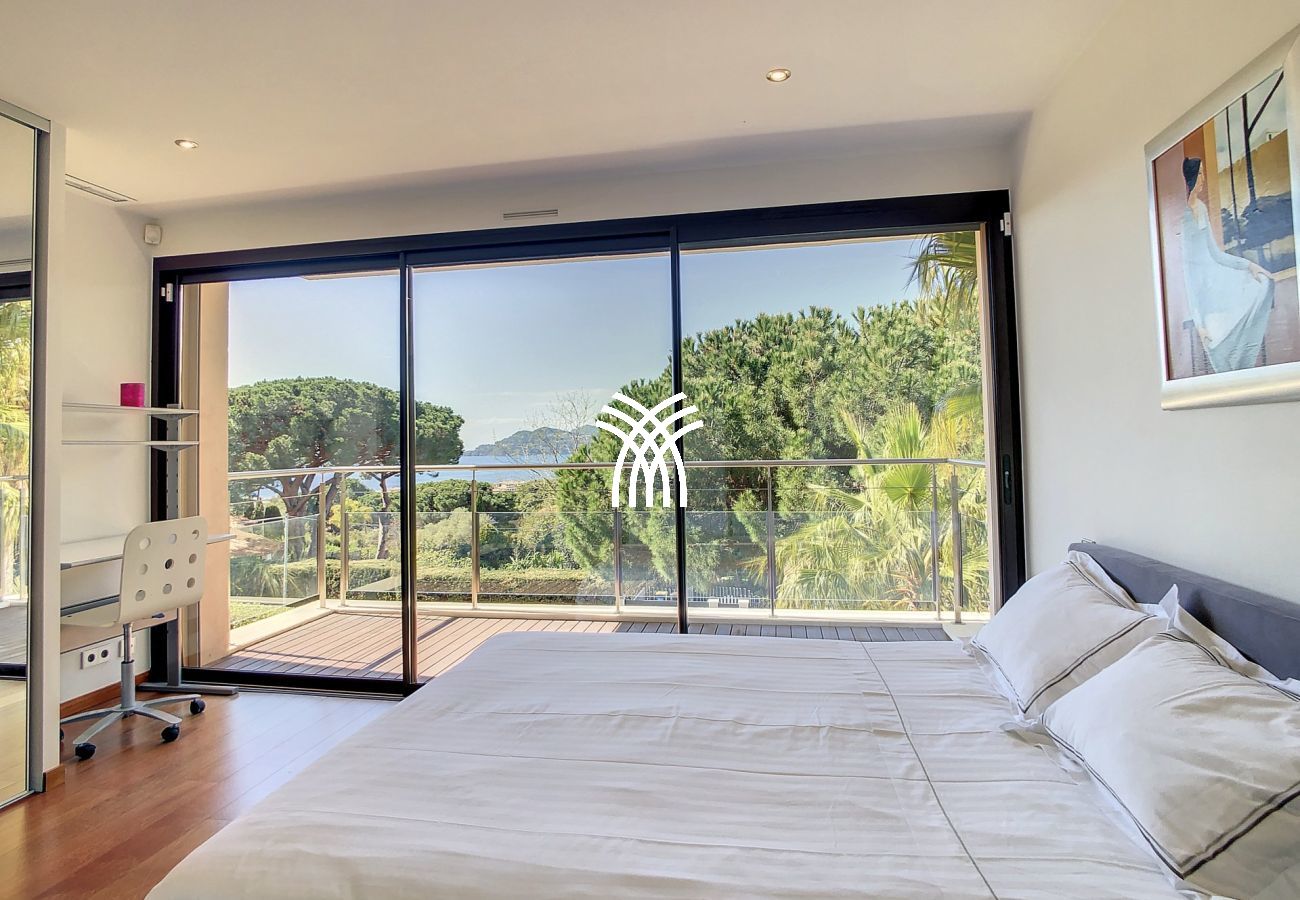 Villa in Cannes - 5 Seasons