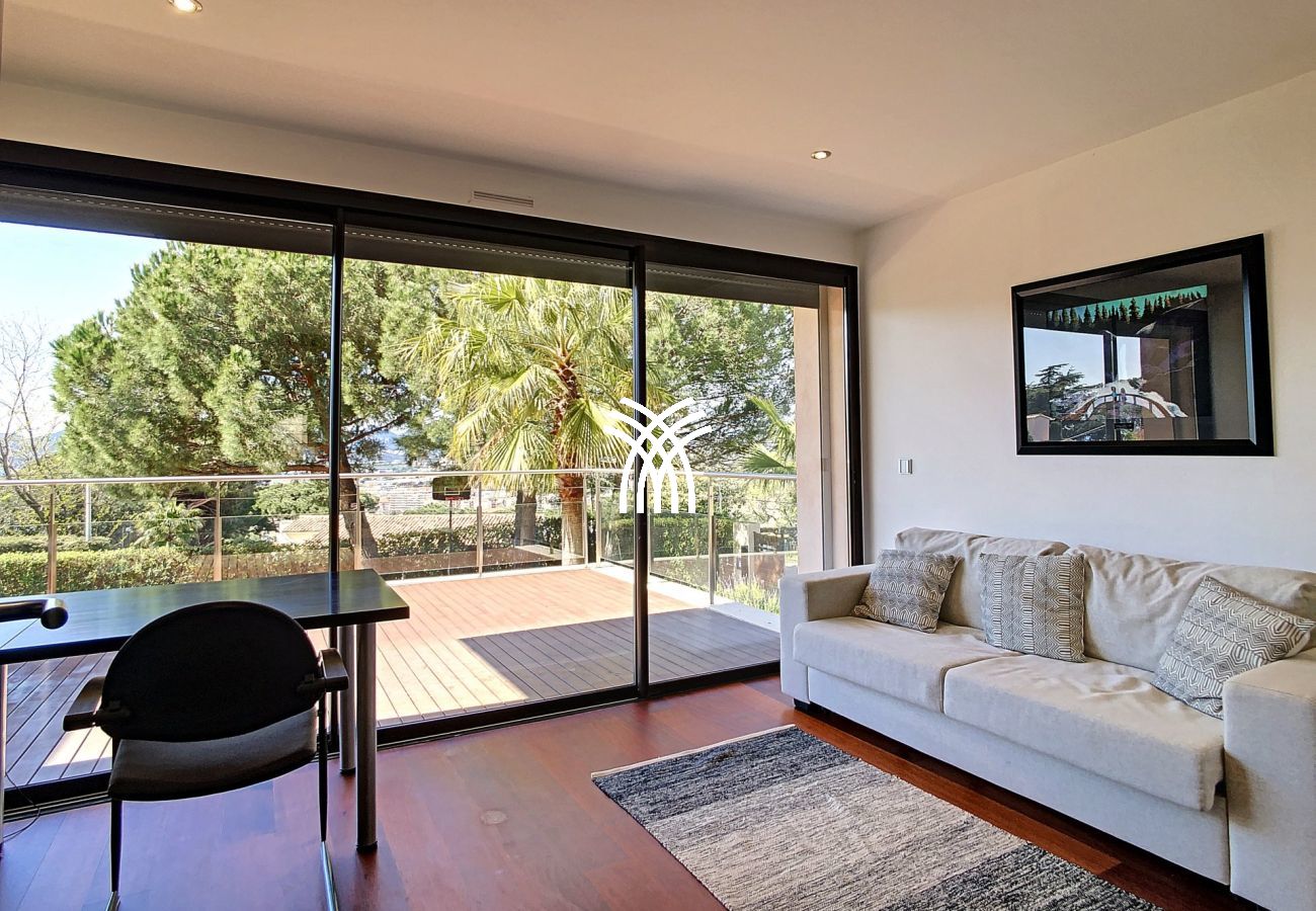 Villa in Cannes - 5 Seasons