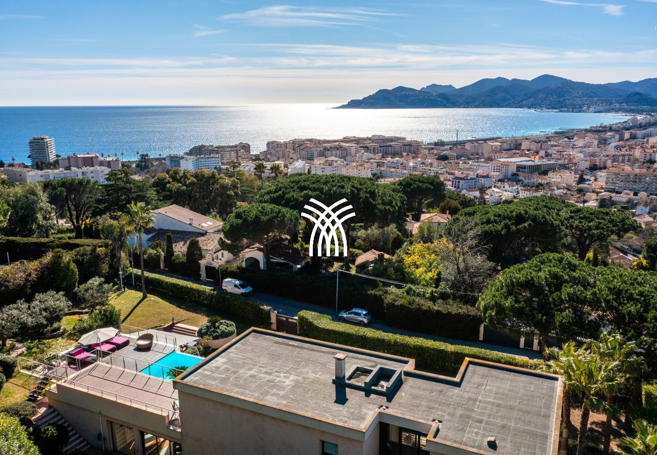 Villa in Cannes - 5 Seasons ****