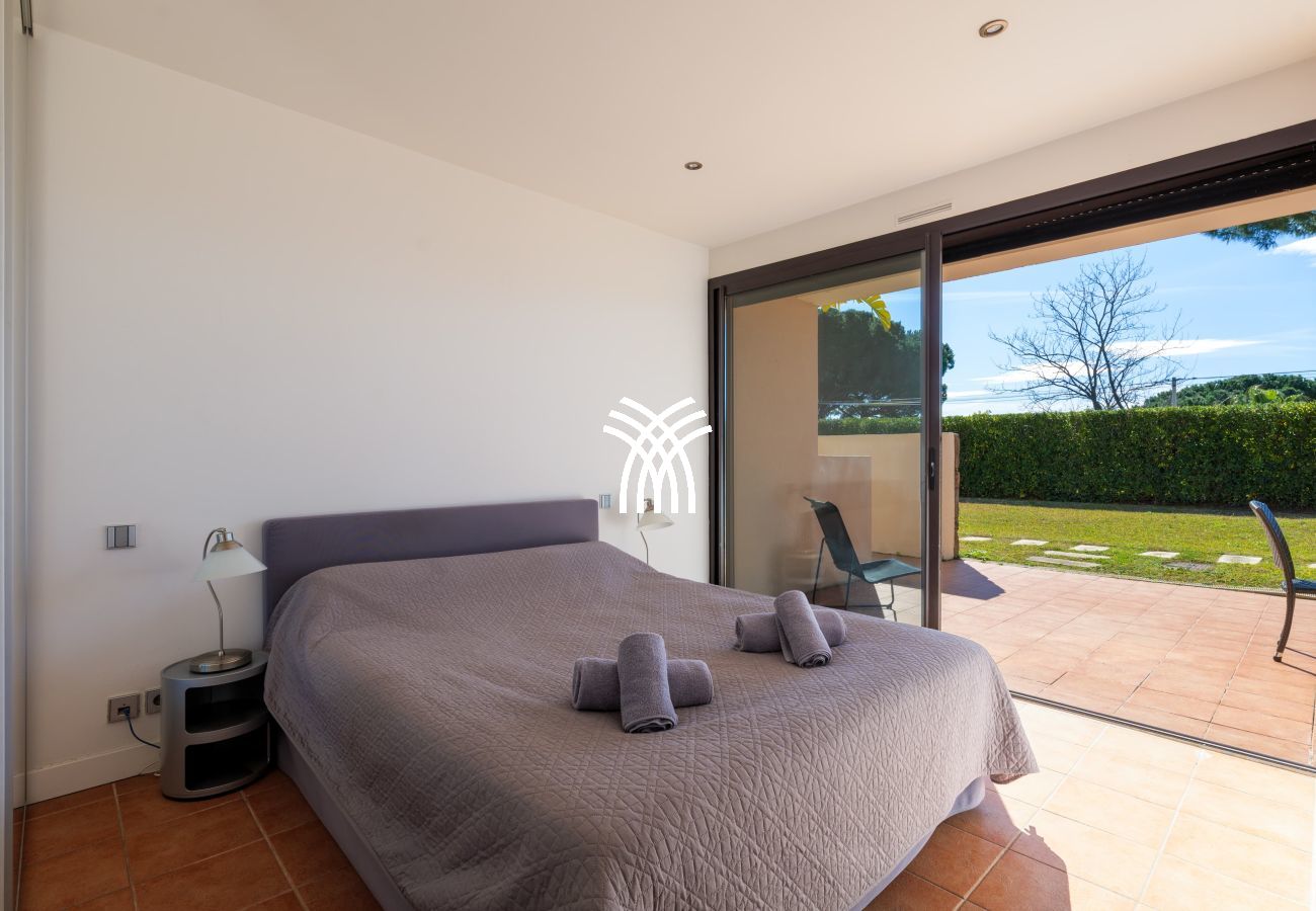 Villa in Cannes - 5 Seasons ****