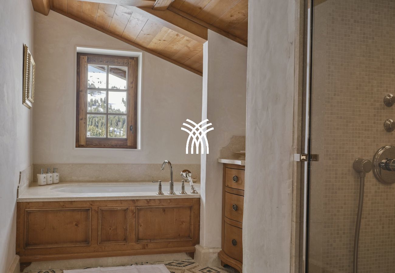 Chalet in Val-d´Isère - Alpine Haven