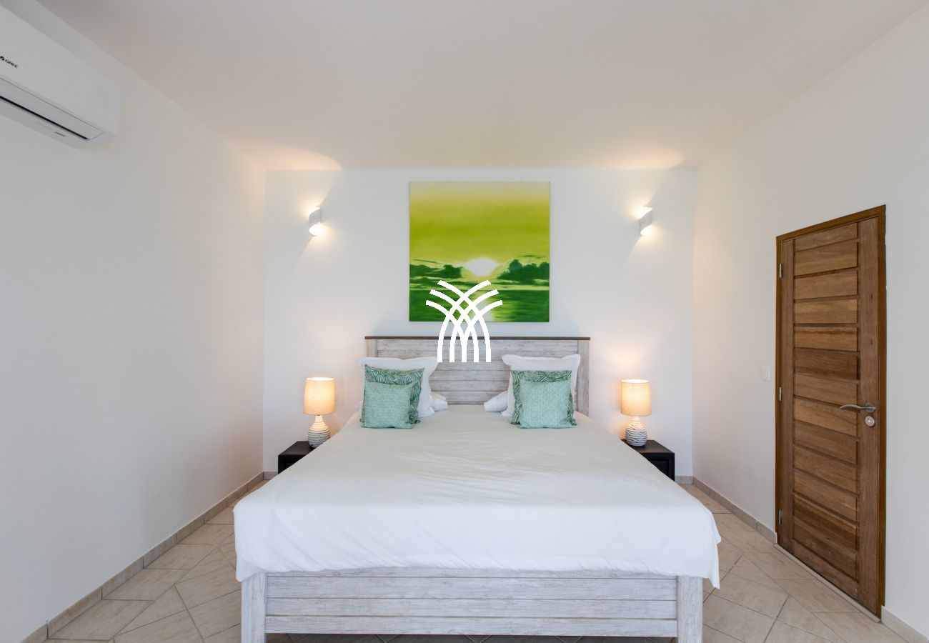 Villa in Terres Basses - Infinity Blue