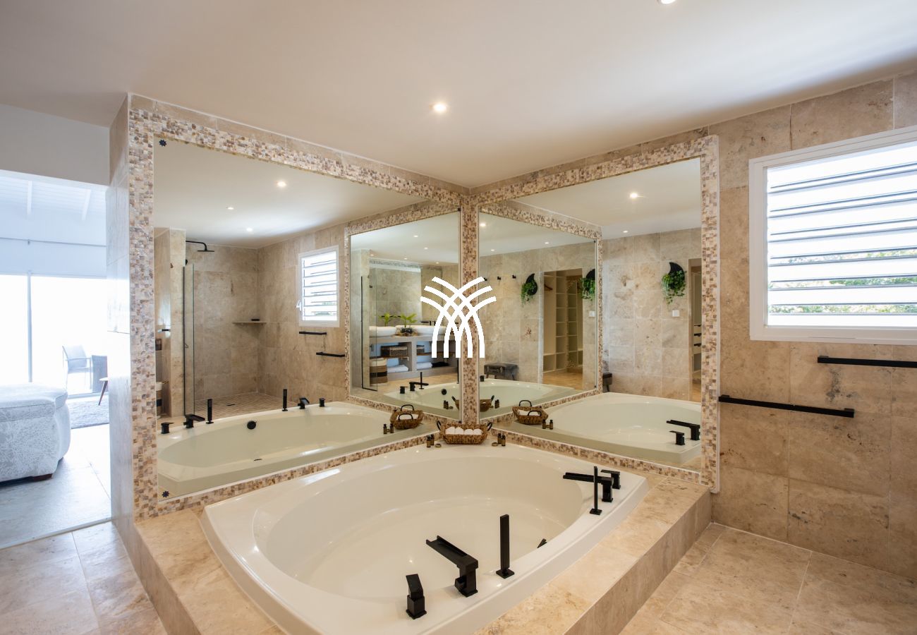 Villa in Terres Basses - Infinity Blue