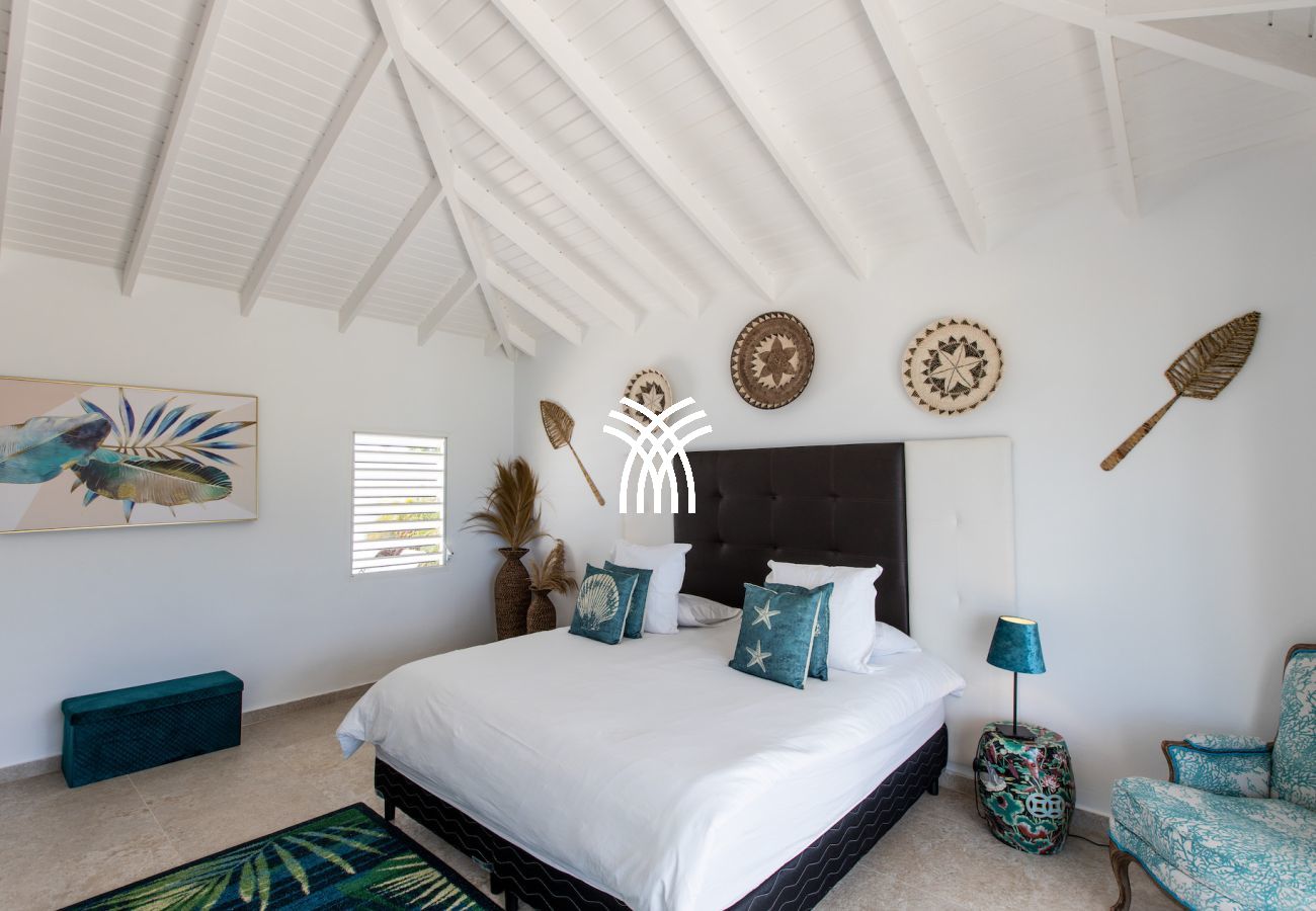 Villa in Terres Basses - Infinity Blue