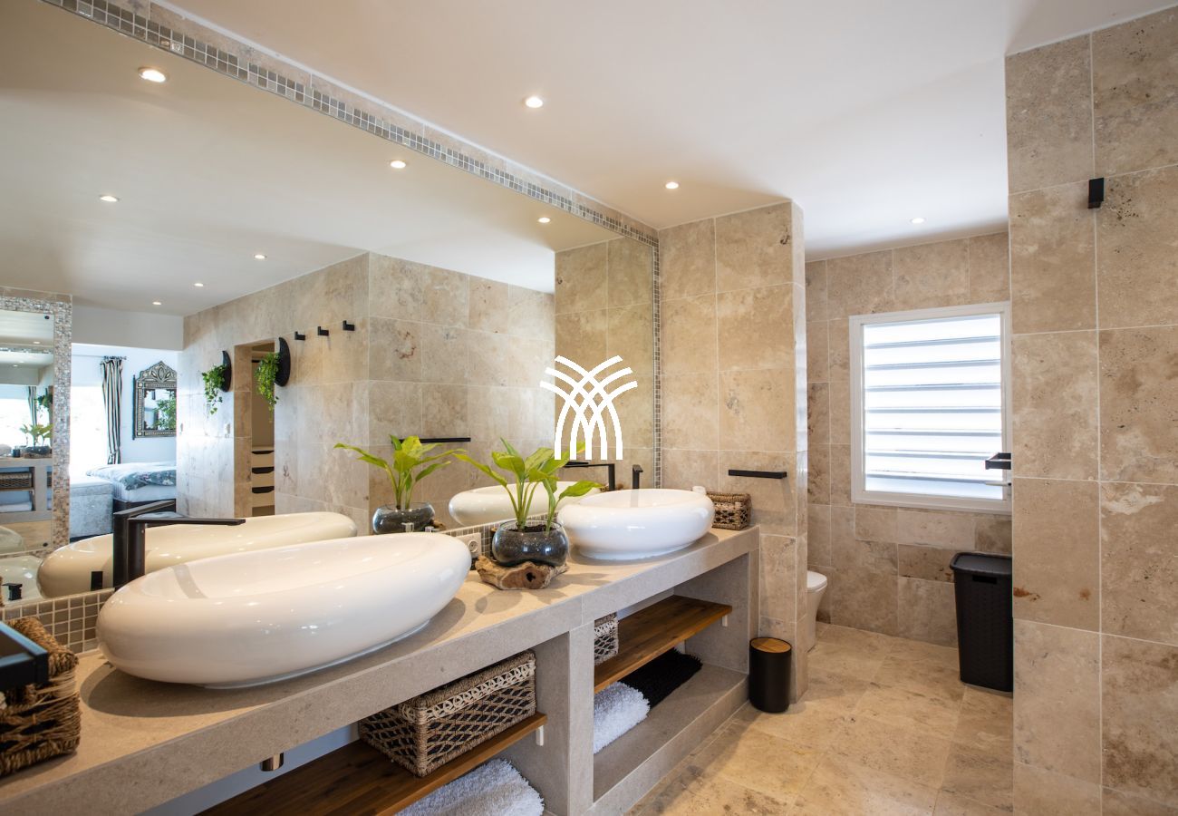 Villa in Terres Basses - Infinity Blue