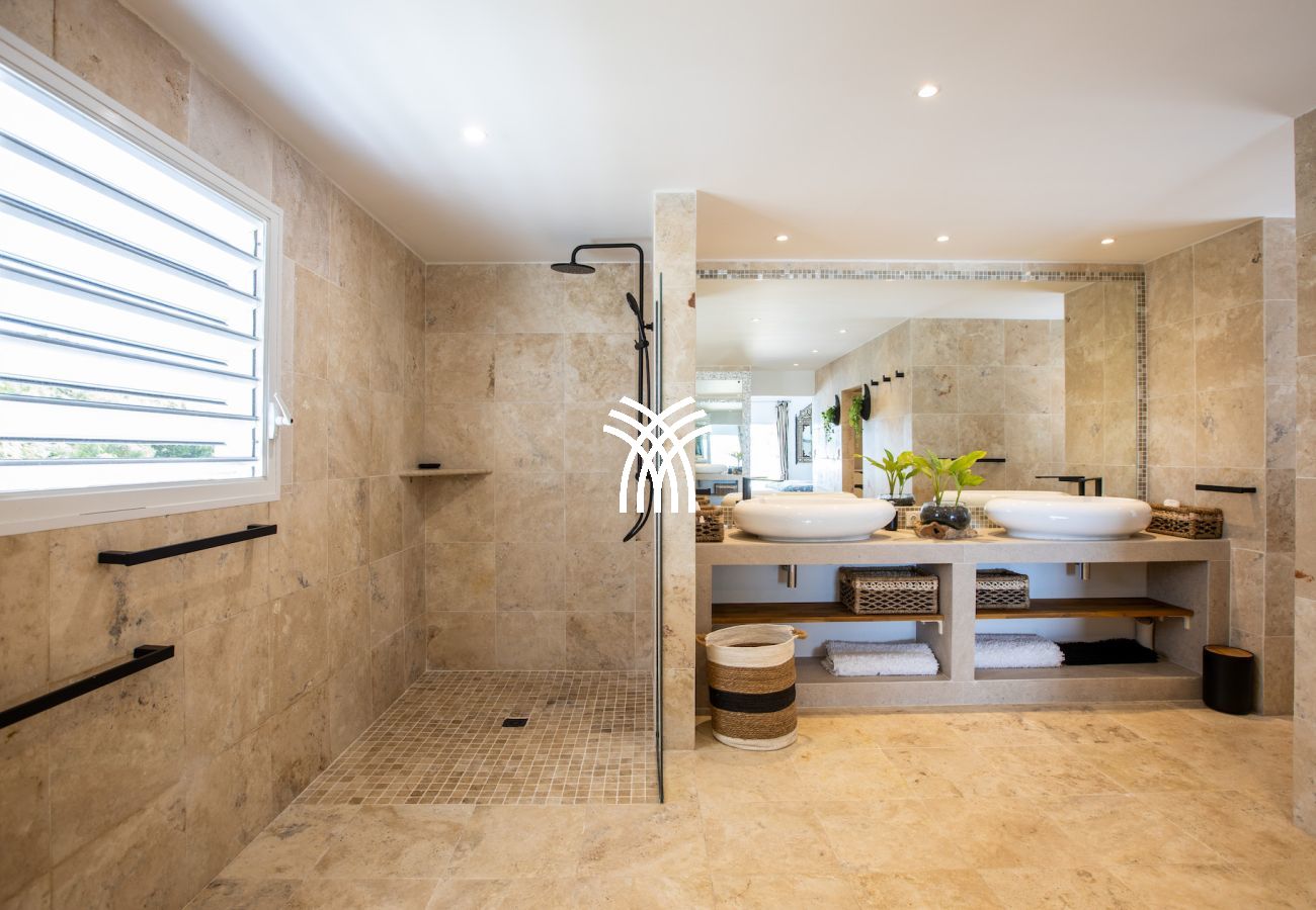 Villa in Terres Basses - Infinity Blue