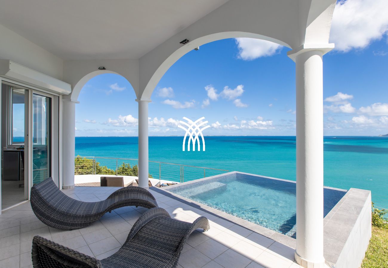 Villa in Terres Basses - Infinity Blue