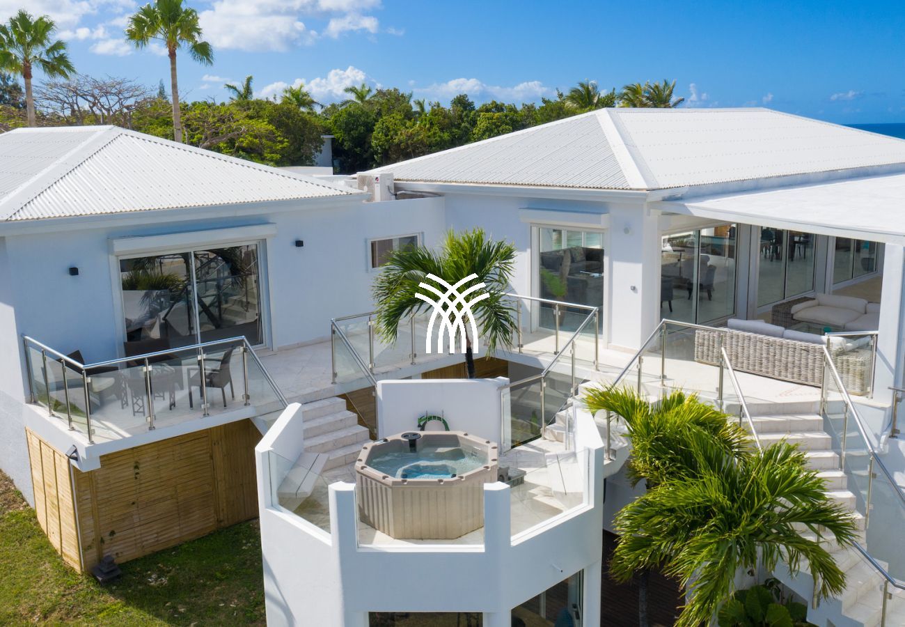 Villa in Terres Basses - Infinity Blue