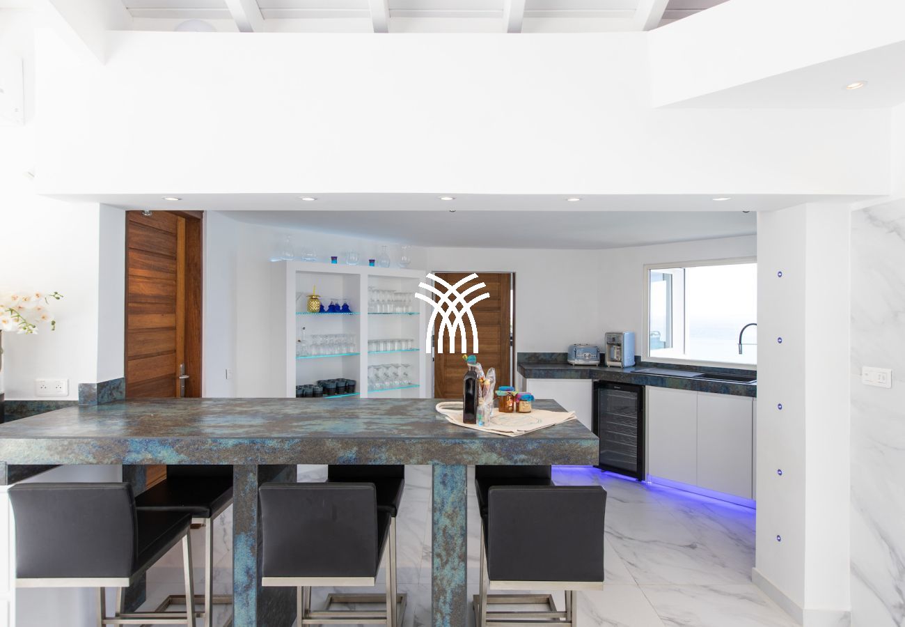 Villa in Terres Basses - Infinity Blue