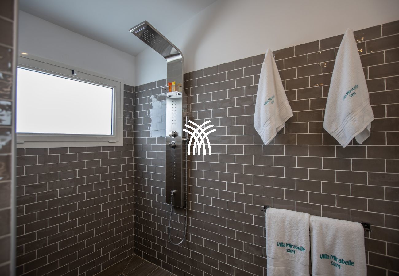 Villa in Terres Basses - Mirabelle SXM