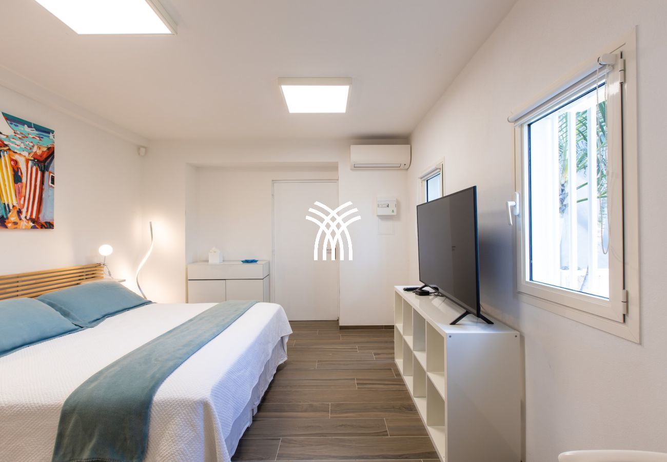 Villa in Terres Basses - Mirabelle SXM