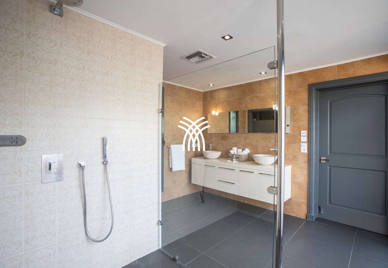 Villa in Orient Bay - Monte Verde