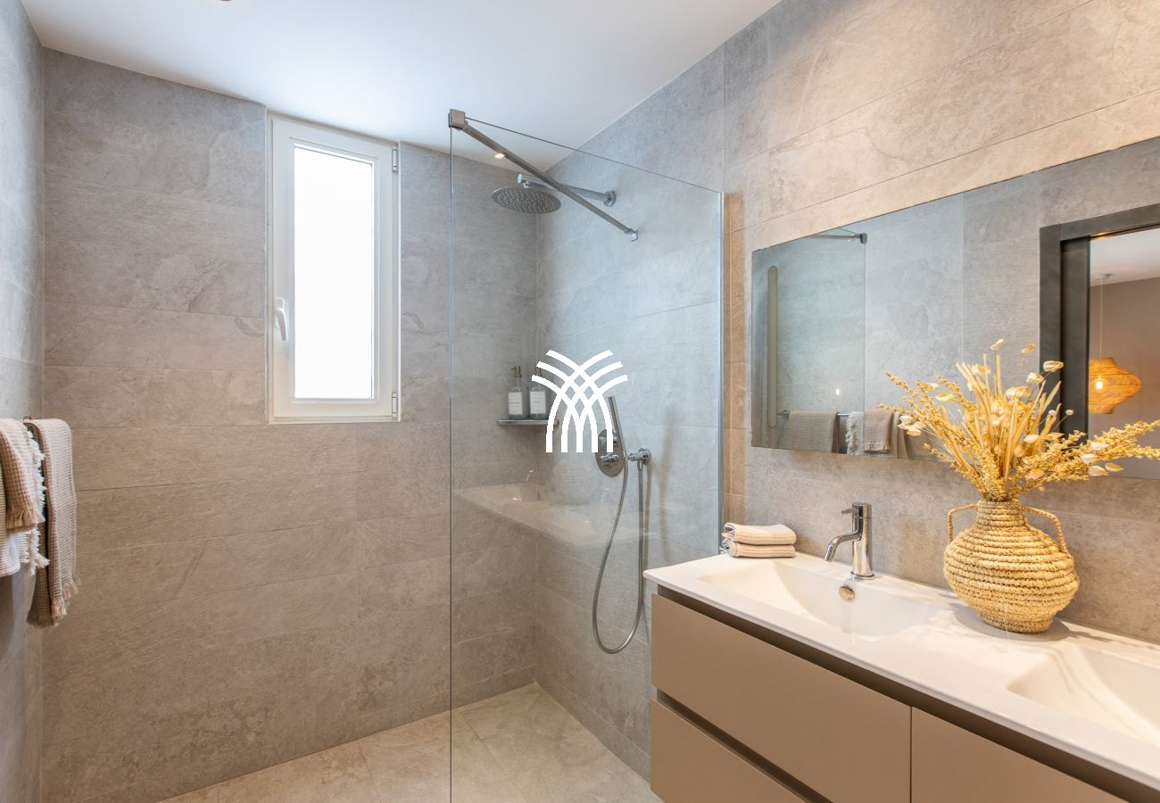 Villa in Cul-de-sac - Vogue Art