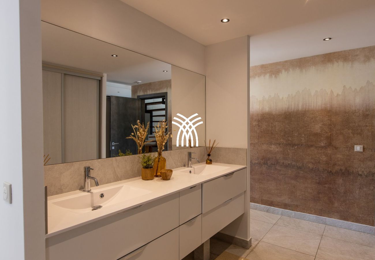 Villa in Cul-de-sac - Vogue Art