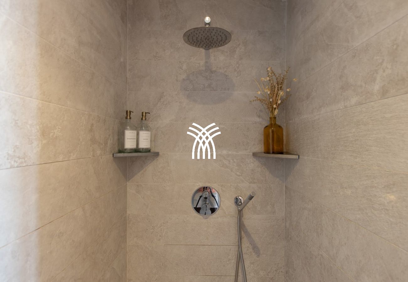 Villa in Cul-de-sac - Vogue Art