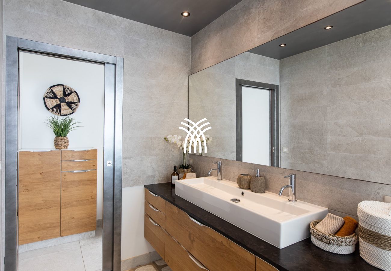 Villa in Cul-de-sac - Vogue Art