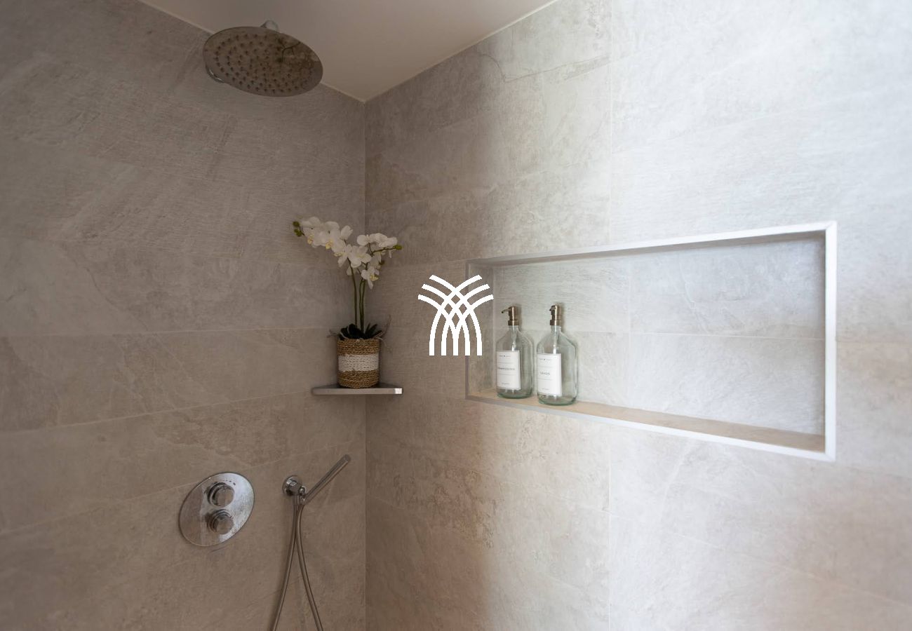 Villa in Cul-de-sac - Vogue Art