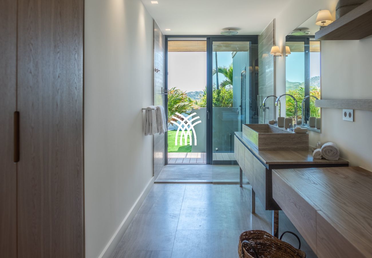 Villa in Saint Barthélemy - Firefly