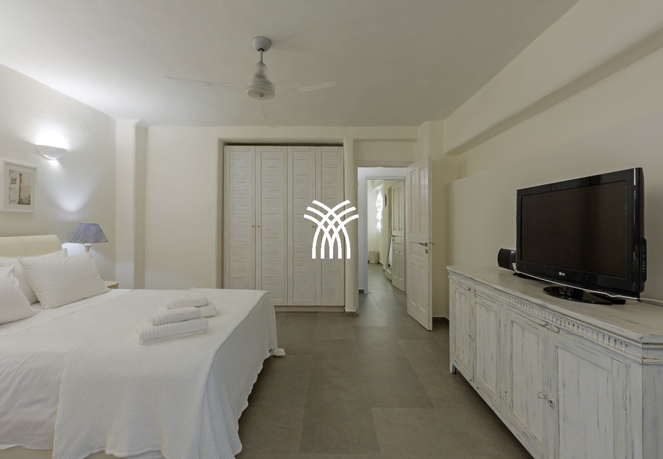 Villa in Mykonos - Pergisos