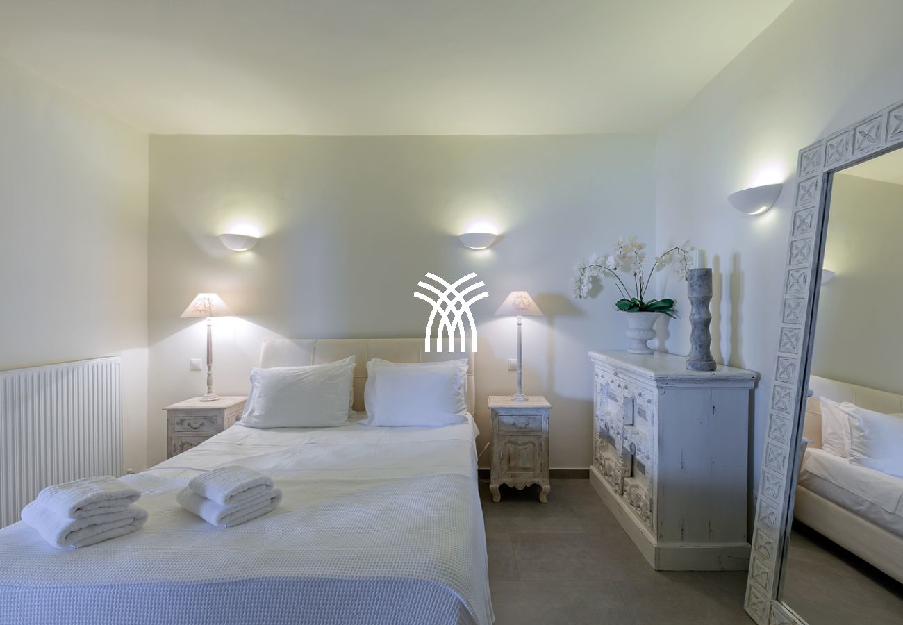 Villa in Mykonos - Pergisos