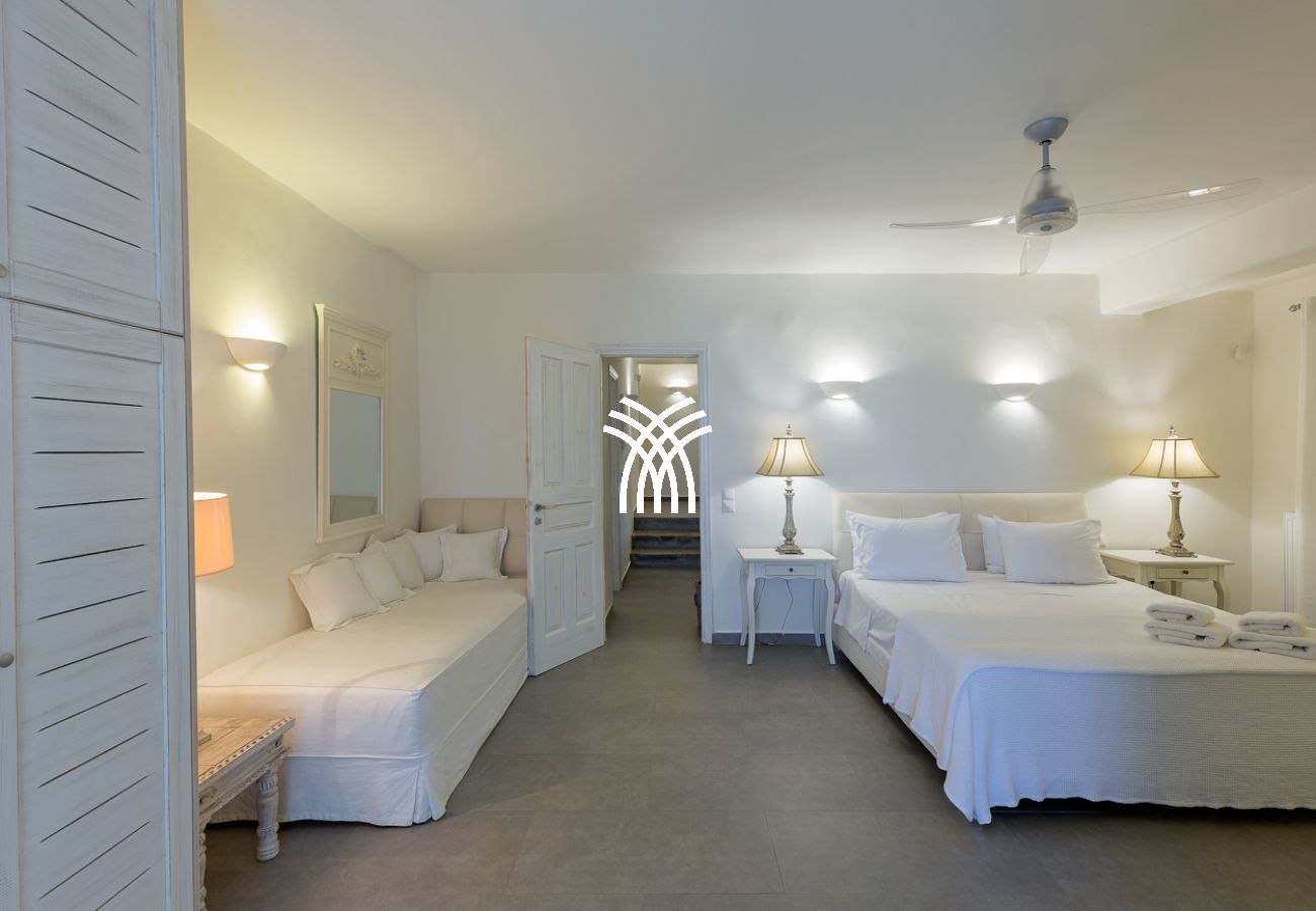 Villa in Mykonos - Pergisos