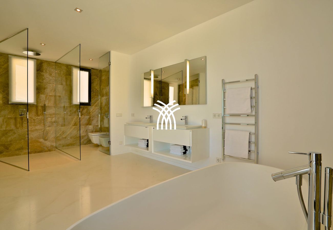 Villa in Ibiza / Eivissa - Alegre Belle