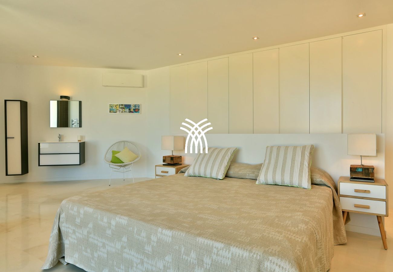 Villa in Ibiza / Eivissa - Alegre Belle