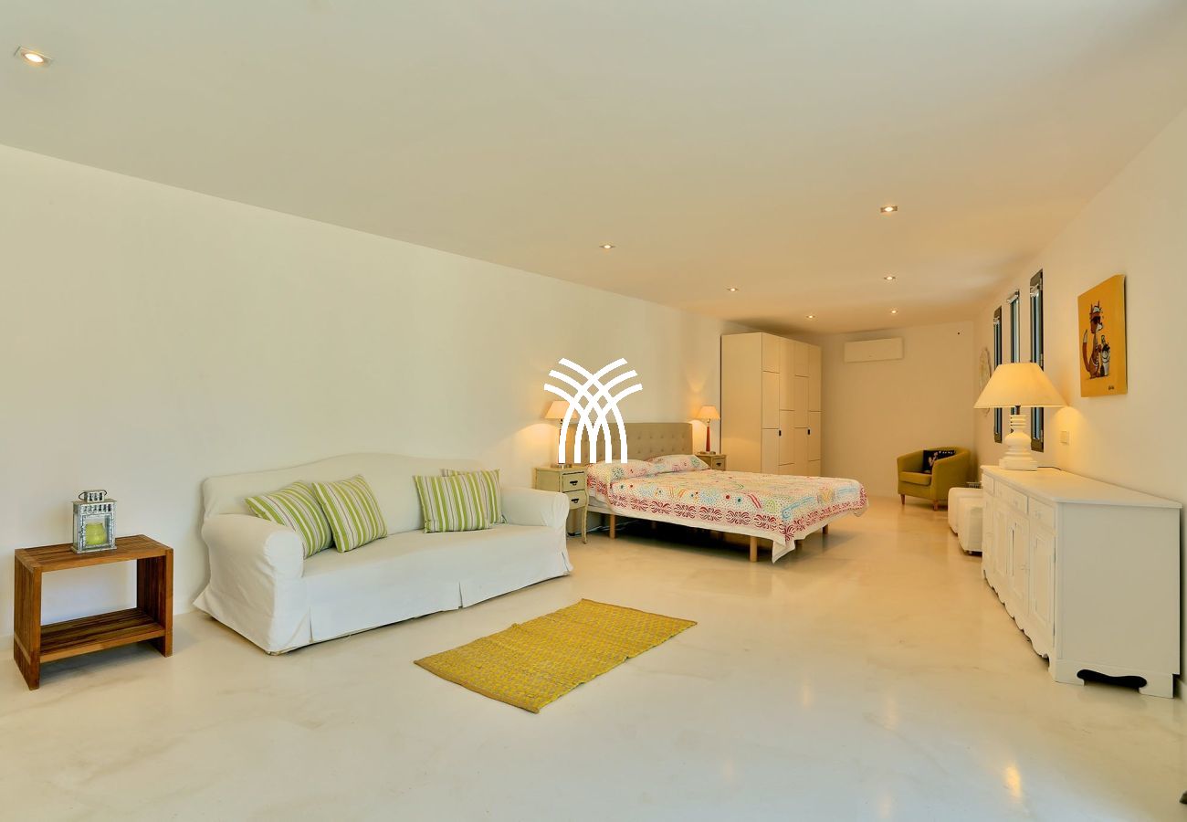 Villa in Ibiza / Eivissa - Alegre Belle