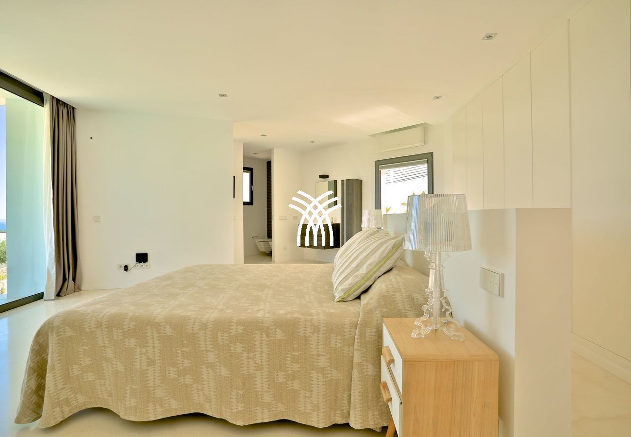 Villa in Ibiza / Eivissa - Alegre Belle