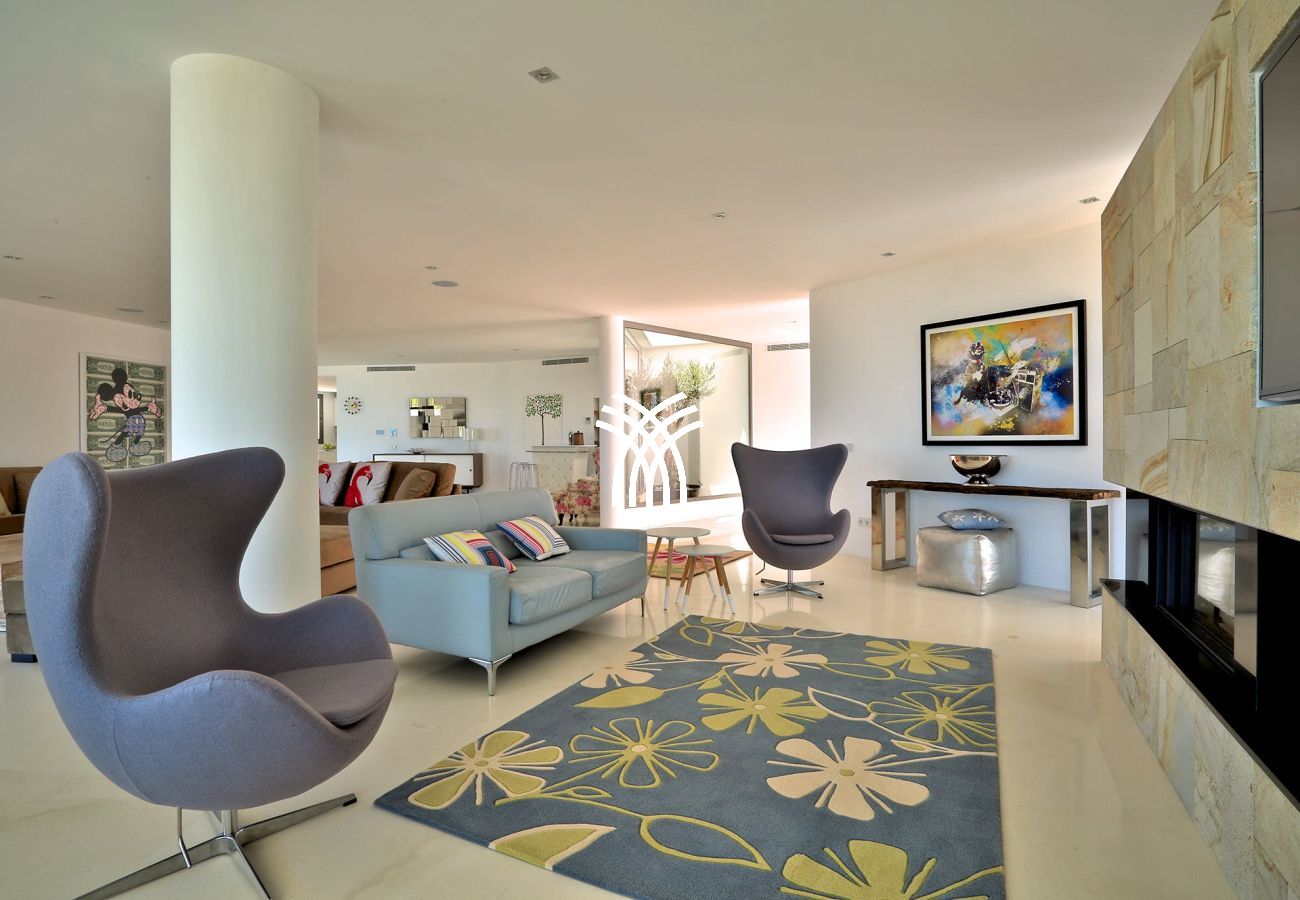 Villa in Ibiza / Eivissa - Alegre Belle