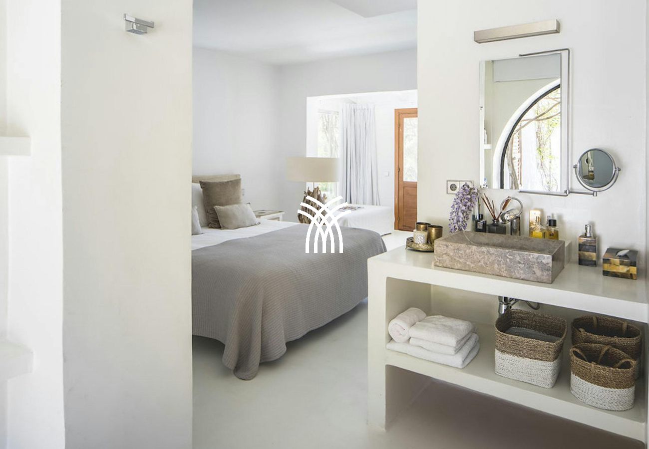Villa in Ibiza / Eivissa - El Zafiro