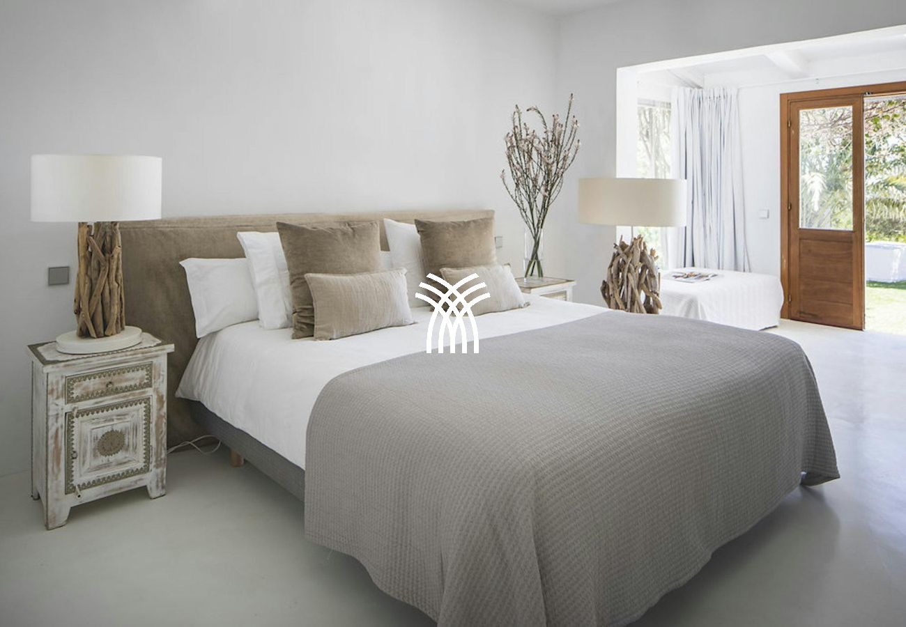 Villa in Ibiza / Eivissa - El Zafiro