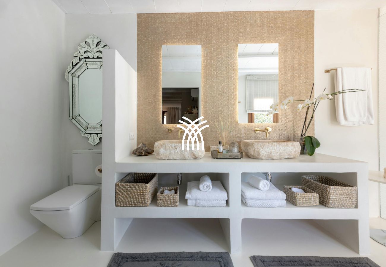 Villa in Ibiza / Eivissa - El Zafiro