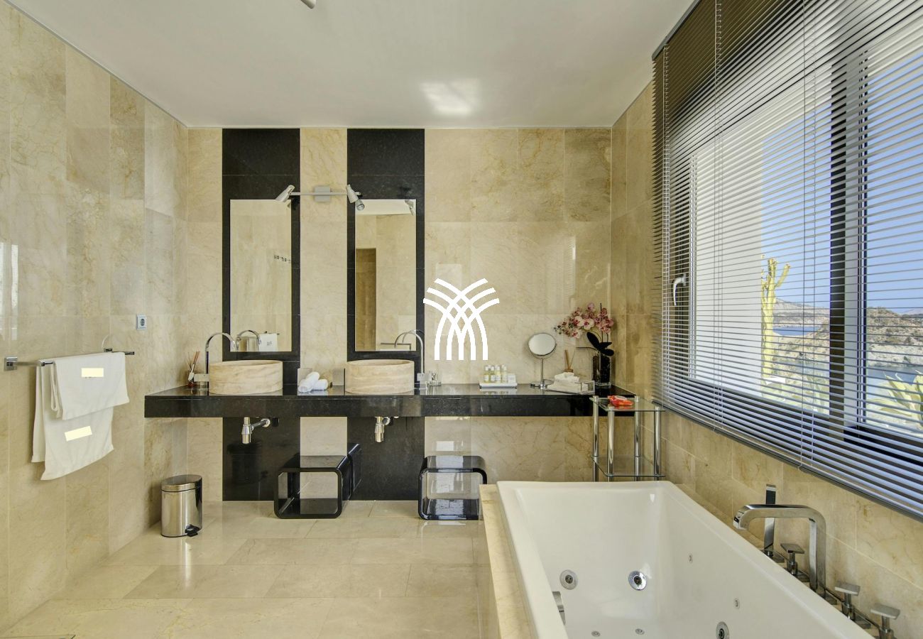 Villa in Ibiza / Eivissa - Es Cubells