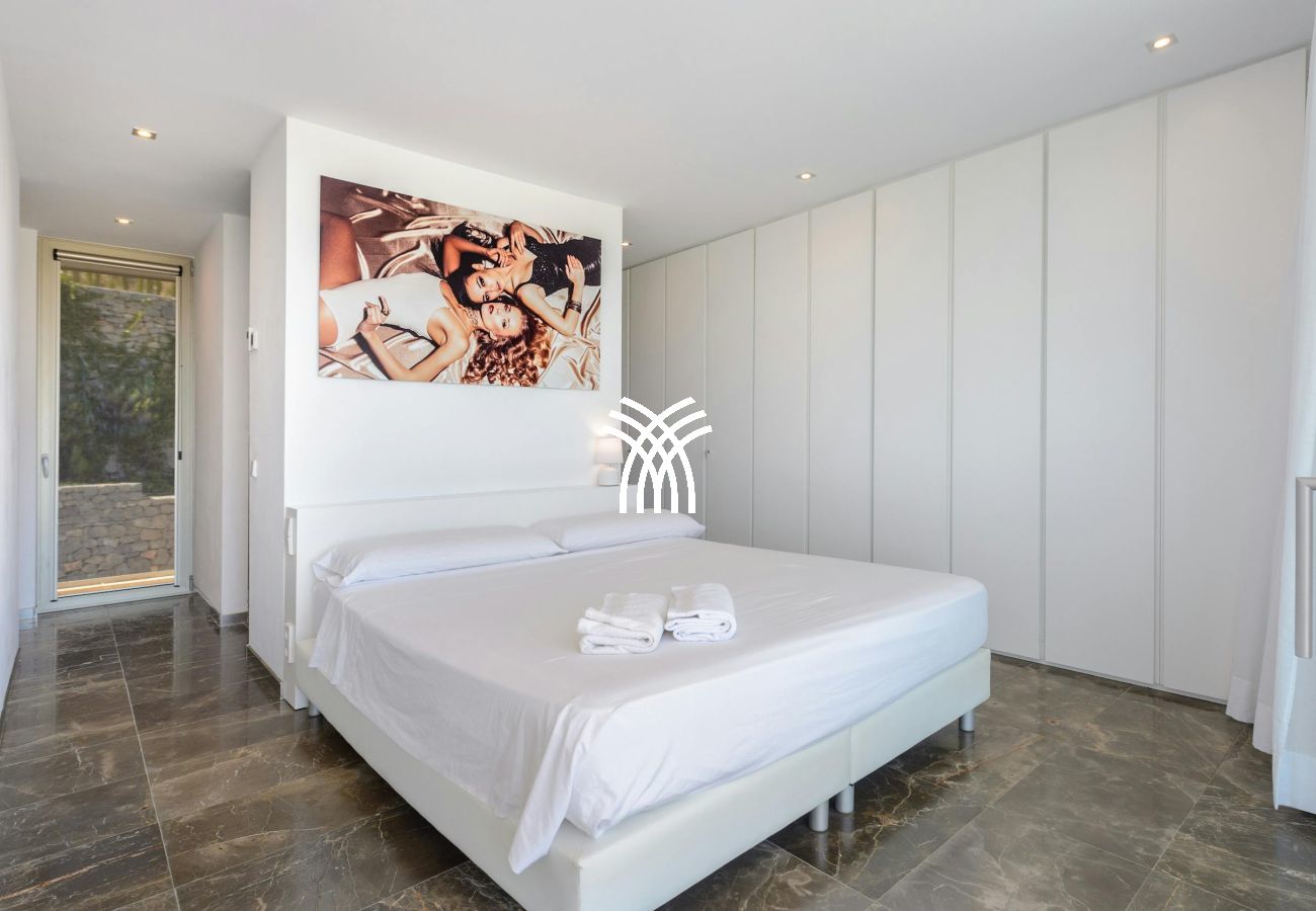 Villa in Ibiza / Eivissa - Minimal