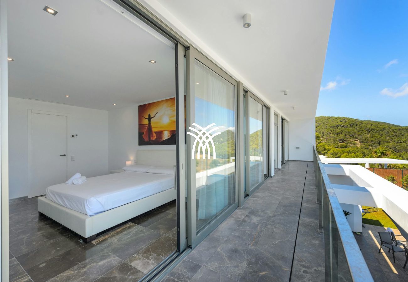 Villa in Ibiza / Eivissa - Minimal