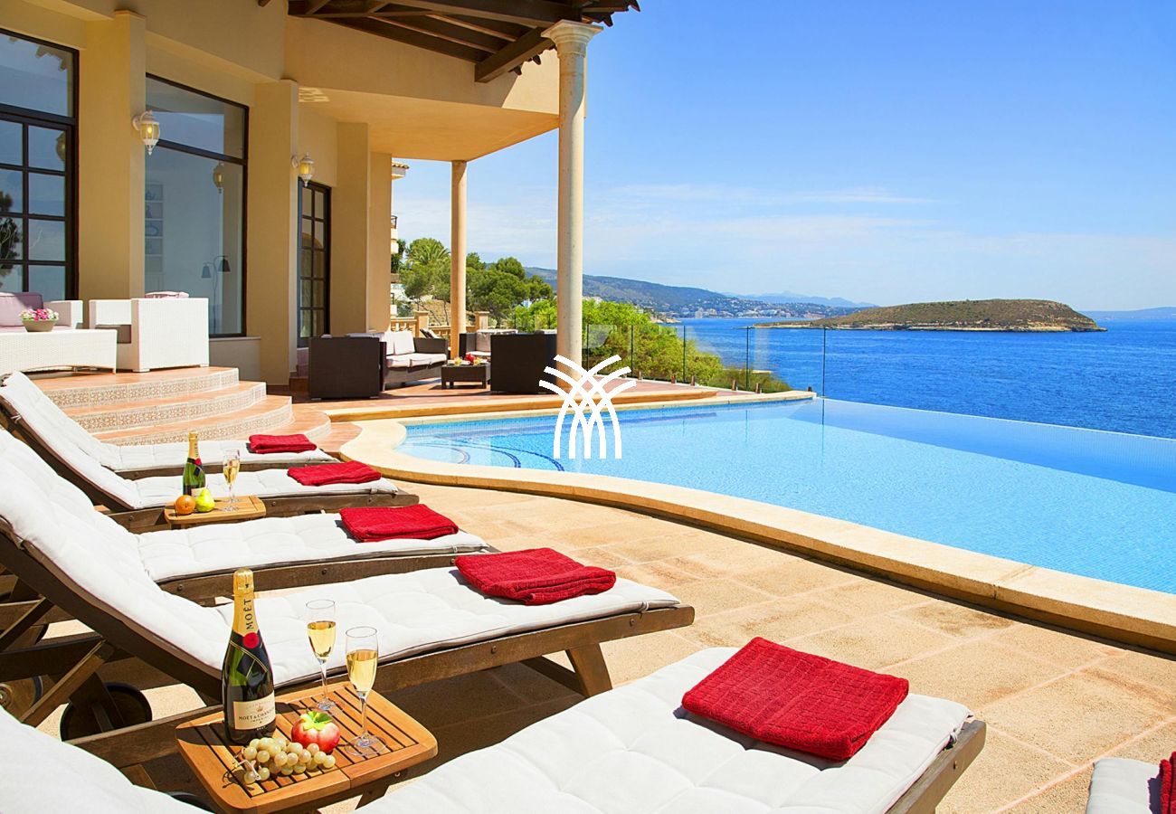 Villa in Badia Grand - Cabello