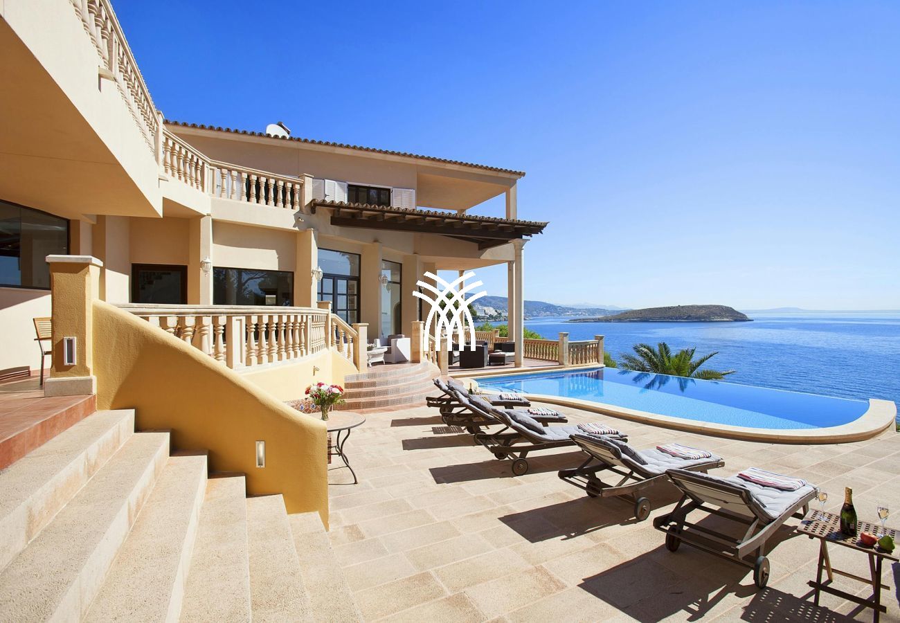 Villa in Badia Grand - Cabello