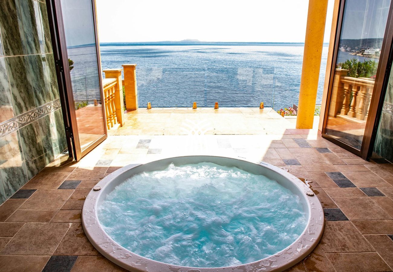 Villa in Badia Grand - Cabello