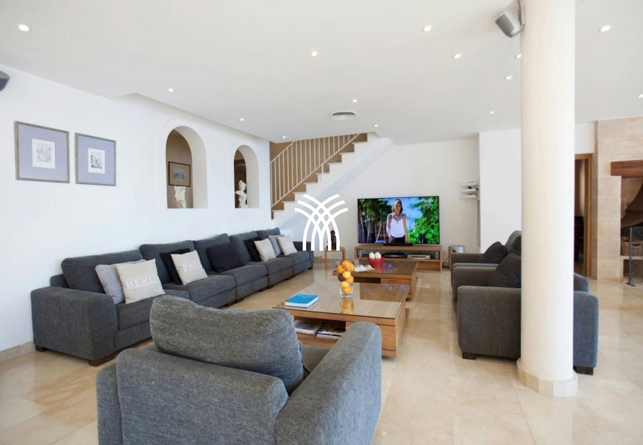 Villa in Badia Grand - Cabello