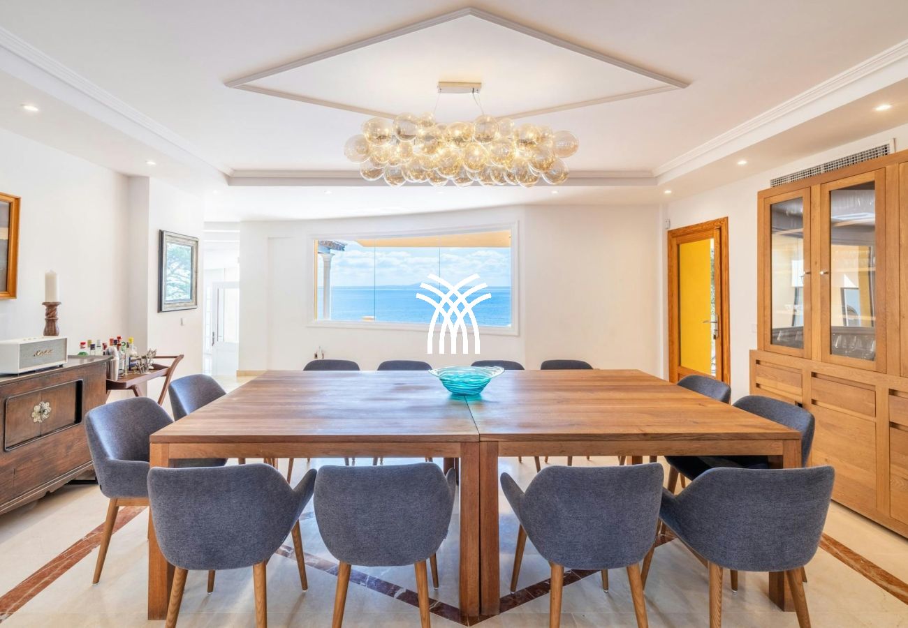 Villa in Badia Grand - Cabello