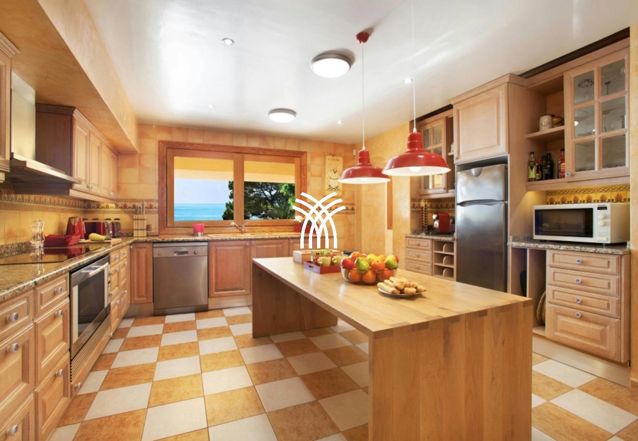 Villa in Badia Grand - Cabello