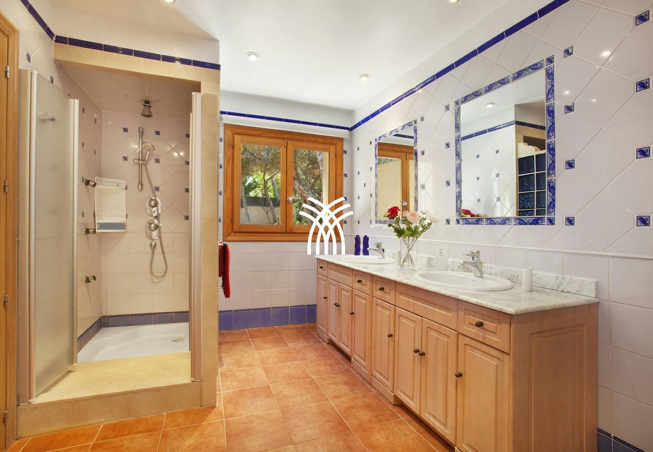 Villa in Badia Grand - Cabello