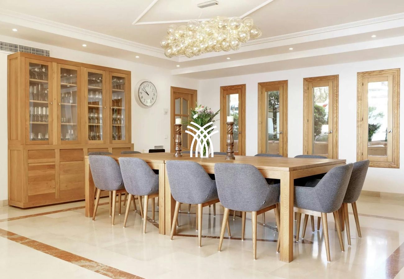 Villa in Badia Grand - Cabello