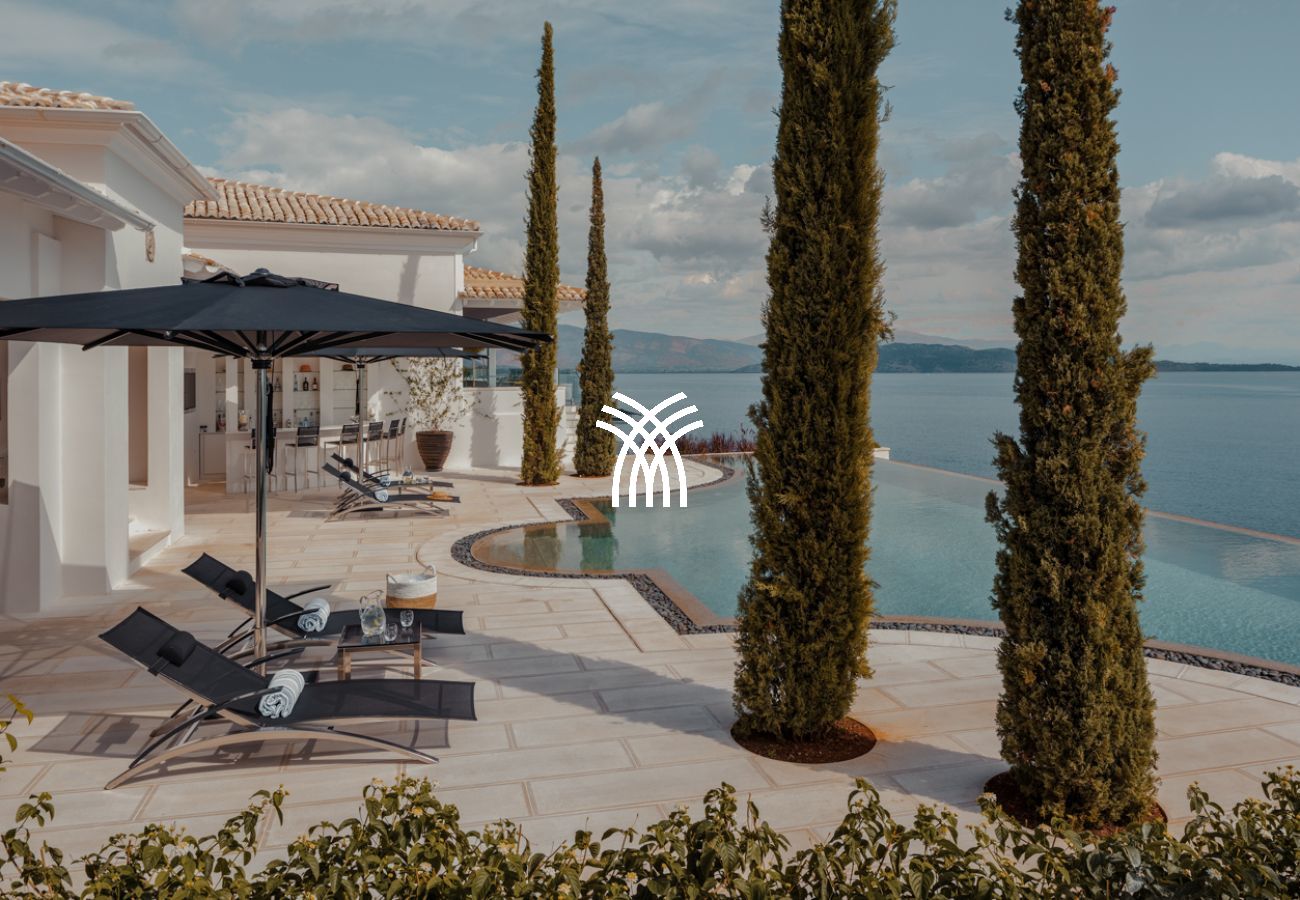 Villa in Nissaki - The Edge